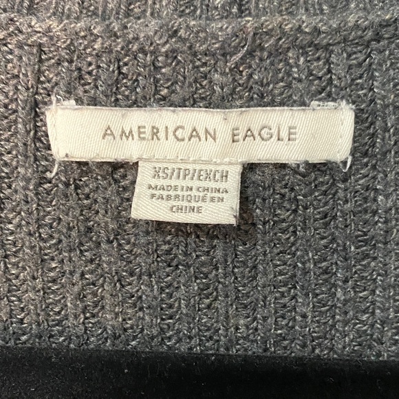 American Eagle Minimalist Ribbed Button-Up Long Sleeve Cardigan Sweater Comfy - Picture 2 of 5